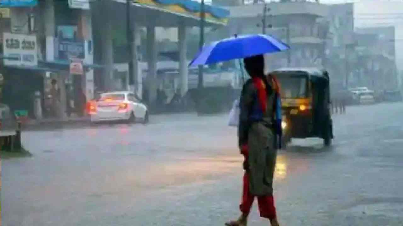 UP Weather Update: यूपी मे मौसम ने एक बार फिर ली करवट आधी के साथ भारी बारिश की संभावना 29 से इसका असर दिखने लगेगा