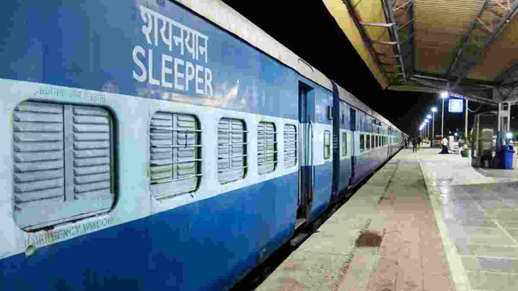 Holi Special Trains: होली पर UP- बिहार के यात्रियों के लिए मिली बड़ी राहत 51 स्पेशल ट्रेन चलाई जा रही हैं ये रहे उनकी लिस्ट