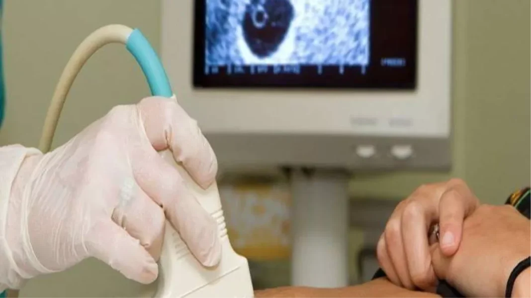 Deoria News: देवरिया में लिंग जांच करने वाले अस्पतालों अल्ट्रासॉउन्ड सेंटर पर होगी कार्यवाही