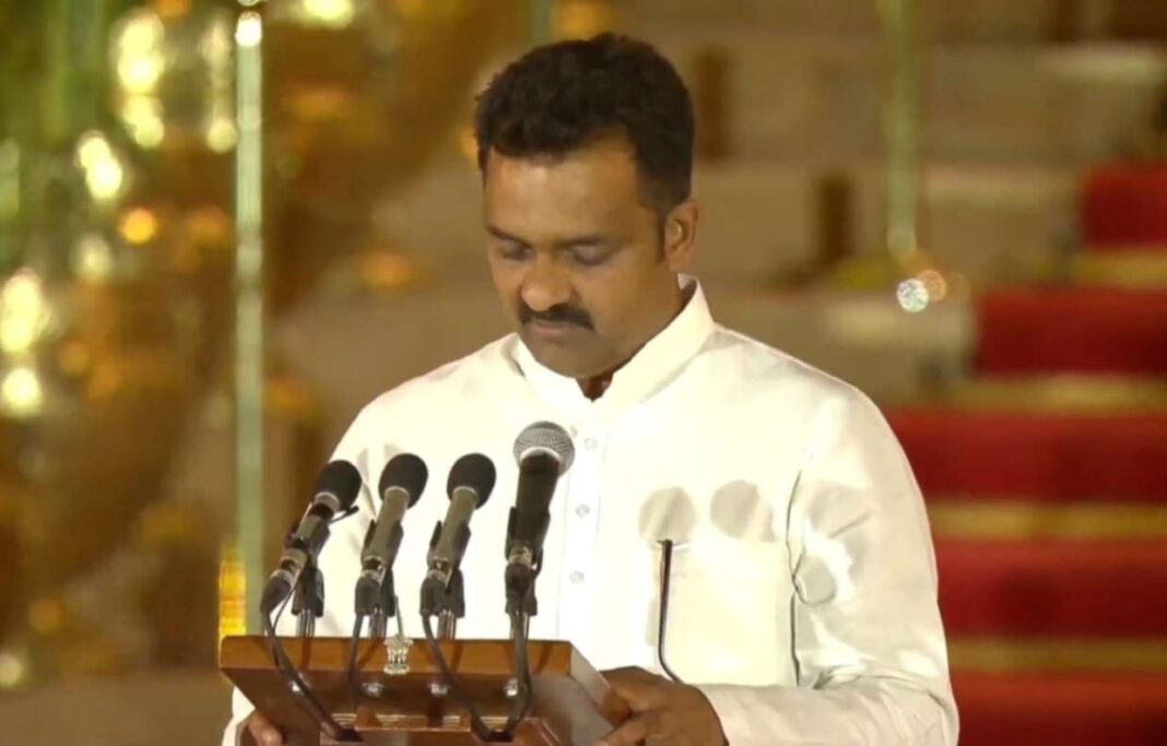 Gorakhpur News: गोरखपुर और देवरिया के रुद्रपुर से चौथी बार सांसद बने कमलेश पासवान बने कैबिनेट मंत्री